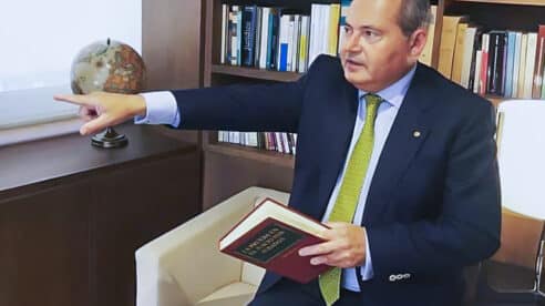 Respuesta rotunda de Luis Romero a dos compañeros que le criticaron por denunciar la ausencia de videograbación de un juicio con jurado