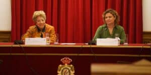 Araceli Mangas y María Emilia Adán