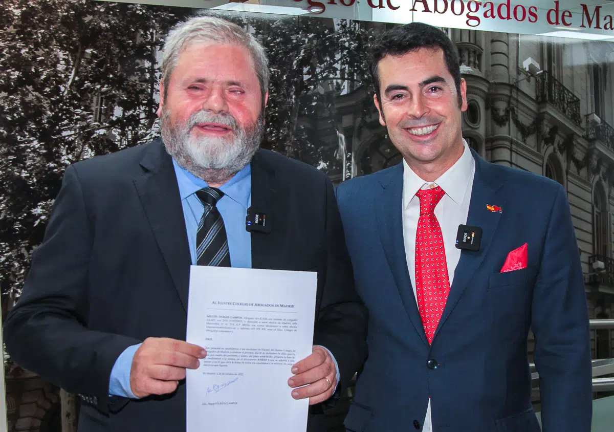 Miguel Durán formalizó la presentación de su candidatura ante el ICAM en compañía de su candidato a vicedecano
