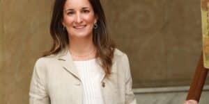 Paz Vallès (ICAB): 'Es intolerable el maltrato que sufre la abogacía'