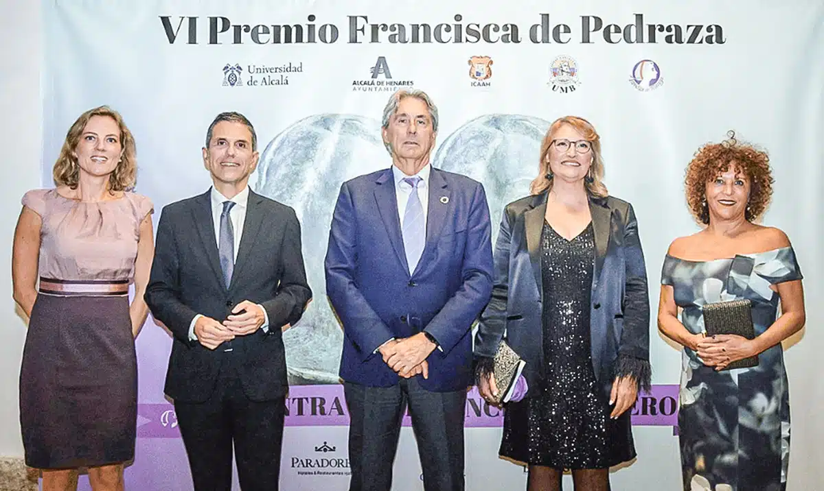 La VI Edición de los Premios Francisca de Pedraza se celebró con orquesta, teatro, dos premios y magistrados en el público
