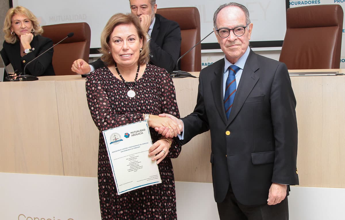 Carolina Castillo: «El premio de artículos jurídicos de la Asociación San Raimundo de Peñafort es un reconocimiento estimulante al esfuerzo»