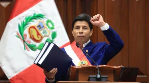 Claves para entender el golpe de Estado de 108 minutos ocurrido en Perú