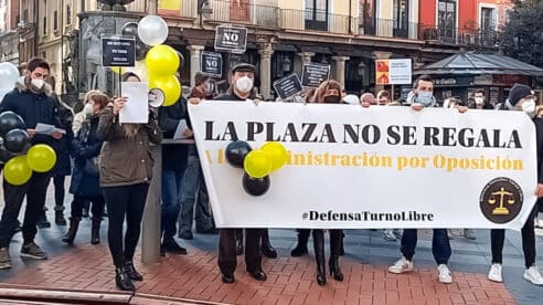 Los funcionarios de carrera y opositores, en contra de que «se regalen» los empleos públicos a los interinos