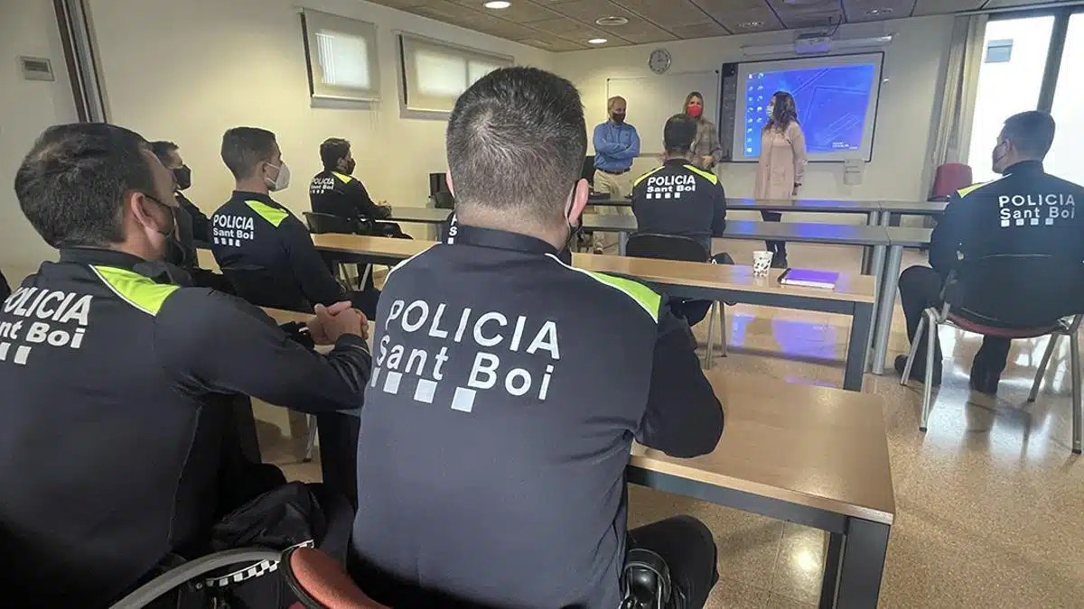 El TSJCat concede una indemnización de 19.380 euros a un policía de Sant Boi de Llobregat por sufrir lesiones en una intervención