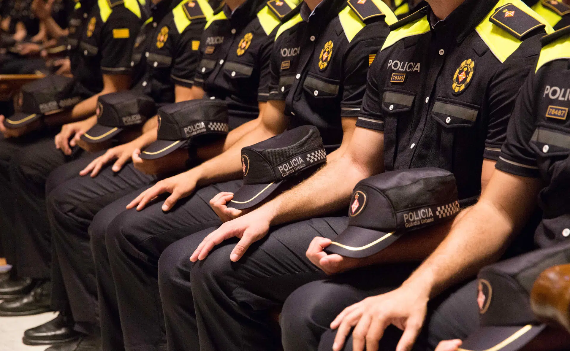 Excluir a un policía de Navarra de una convocatoria de movilidad para agentes de la Guardia Urbana de Cataluña es ilegal