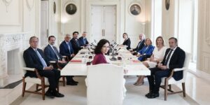 Ayuso recurre ante el Constitucional el impuesto a grandes fortunas por "invasión de competencias"