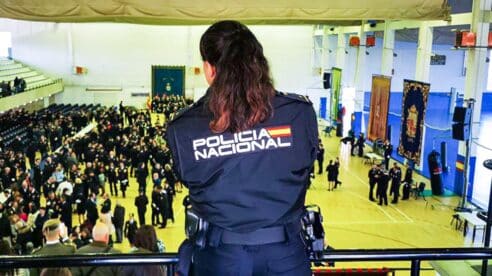 El TSJCyL reconoce a una policía el derecho a percibir complemento de vestuario por estar eximida del uniforme