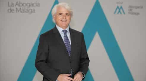 Salvador González, decano de la Abogacía de Málaga, califica de «necesario» que los profesionales puedan trasladarse al RETA