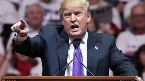 El Gran Jurado de la causa de Trump vota por imputarlo por sobornar a una actriz de cine porno para que no contara nada