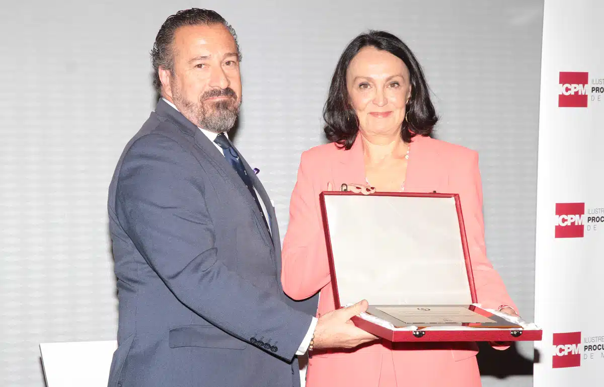Yolanda Ibarrola, viceconsejera de Justicia de la CAM, recibe el premio Eulalia de Clavijo de la procura de Madrid