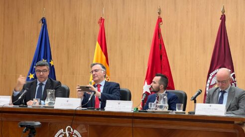 Los abogados deberían tener acceso a todas las instrucciones policiales que condicionan la asistencia letrada al detenido