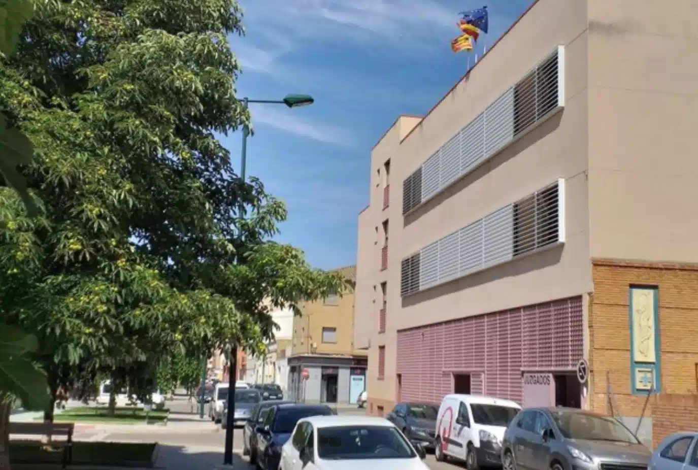 Un abogado solicita la suspensión de una vista en Zaragoza porque tenía otra en Logroño y le contestan que son 140 kilómetros y que le da tiempo