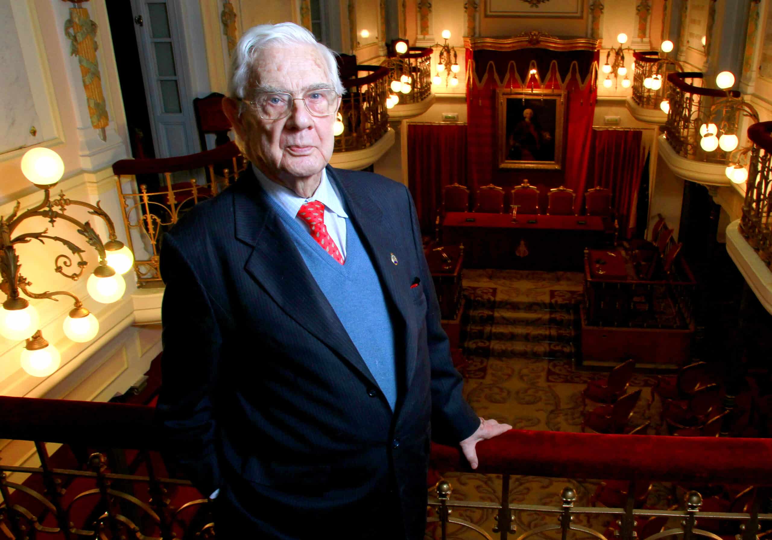 Ha muerto Rafael de Mendizábal Allende, magistrado emérito del TC y «creador» de la Audiencia Nacional