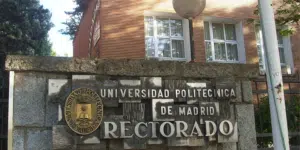 Un juzgado ordena a la Universidad Politécnica de Madrid reincorporar a una interina con 20 años de antigüedad por fraude de contratación