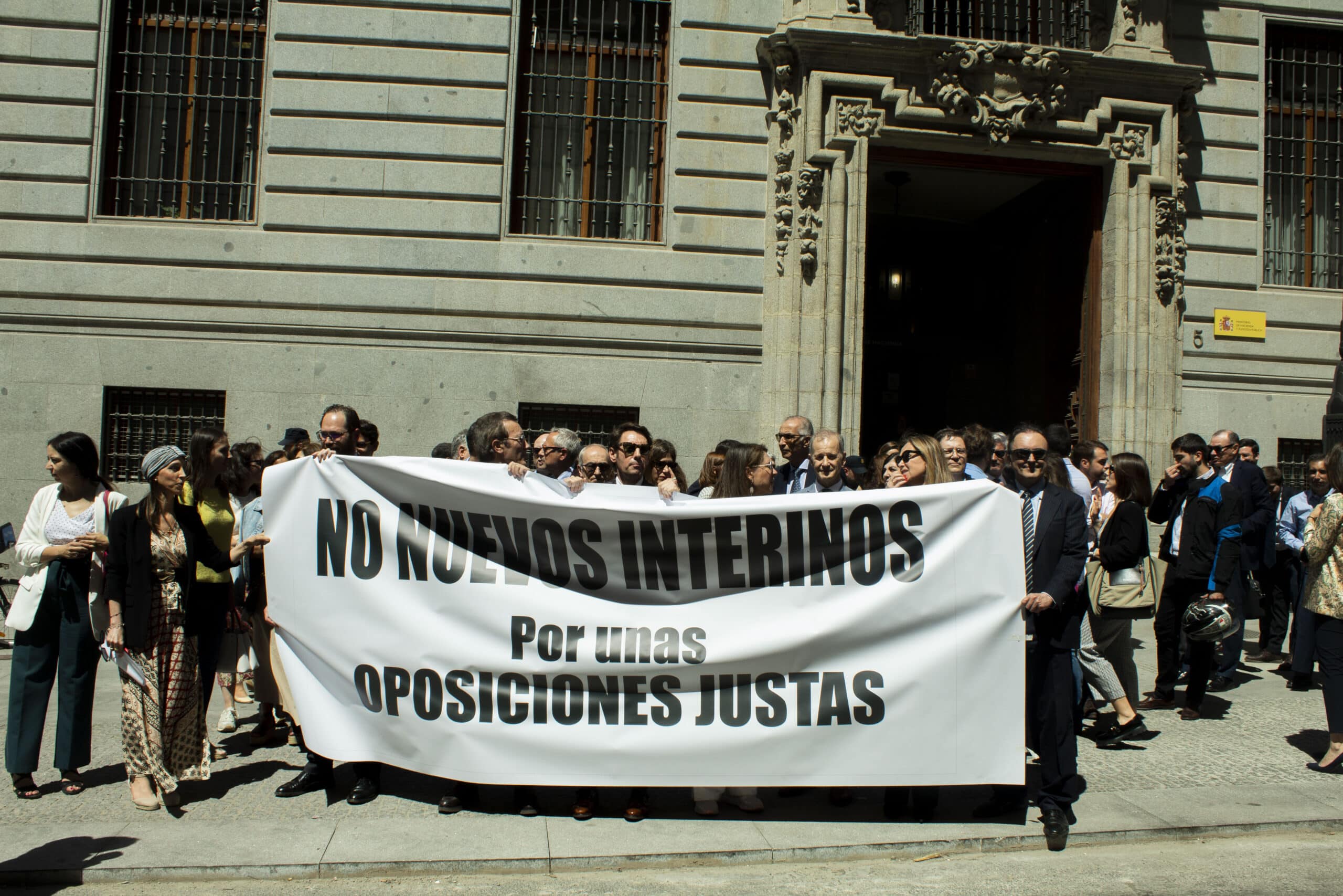 Los inspectores de Hacienda, interventores y auditores se manifiestan en contra de los interinos