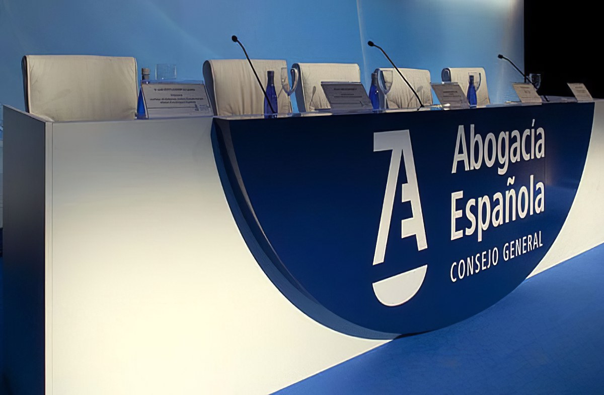14 candidatos se presentan a las dos plazas vacantes de consejero electivo del CGAE