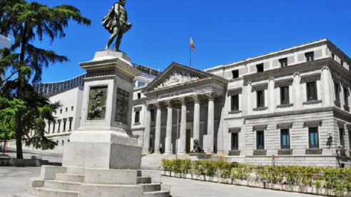 Los colegios de abogados de Granada y La Coruña y la CEAJ suman su apoyo a los letrados del turno de oficio
