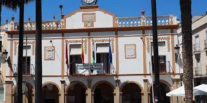La Justicia ordena a un Ayuntamiento de Badajoz indemnizar a un policía con 10.000 euros tras ser agredido durante el servicio
