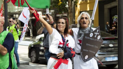Miles de funcionarios de Justicia protestan contra Llop en Madrid: 20.000 según los sindicatos, 6.000, dice la Policía