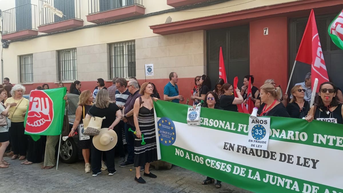 Interinos cesados de la Junta de Andalucía publican un manifiesto reivindicativo: «no somos enchufados»