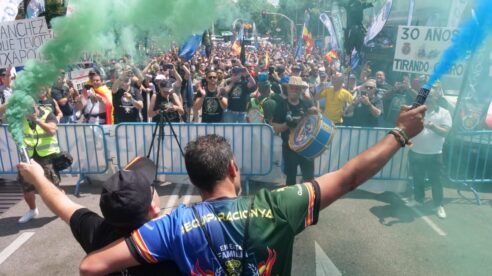 80.000 policías y guardias civiles se manifiestan en Madrid por una equiparación salarial real y una jubilación digna 