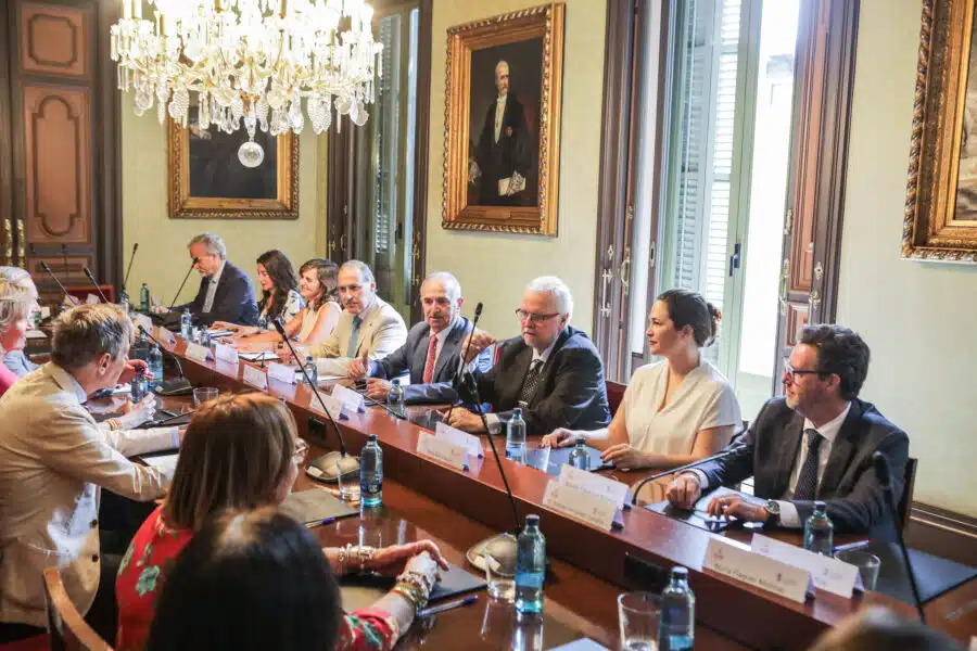 Las Juntas de Gobierno del ICAM y del ICAB reunidas en la sede de Barcelona (2)