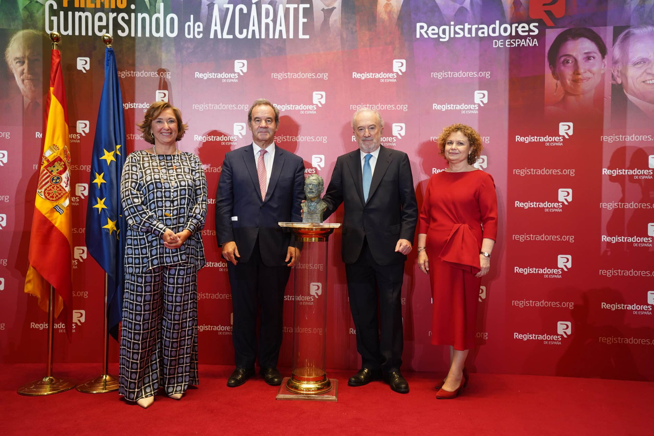 La Real Academia de la Lengua Española recibe el premio Gumersindo de Azcárate en su XIII Edición