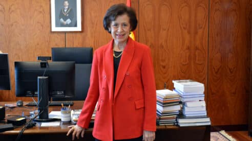 Rosa María Virolés: “Sería conveniente regresar a los eméritos, independientemente de que la solución es cubrir las vacantes”