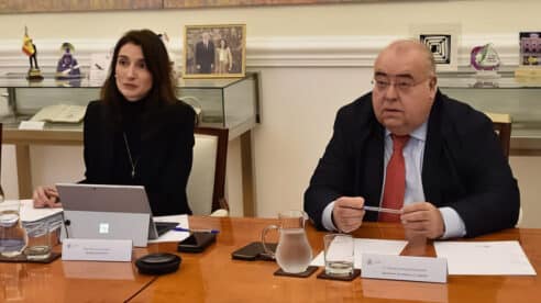 El Comité de Huelga de los sindicatos interpone una denuncia ante el Supremo contra la ministra y el secretario de Estado