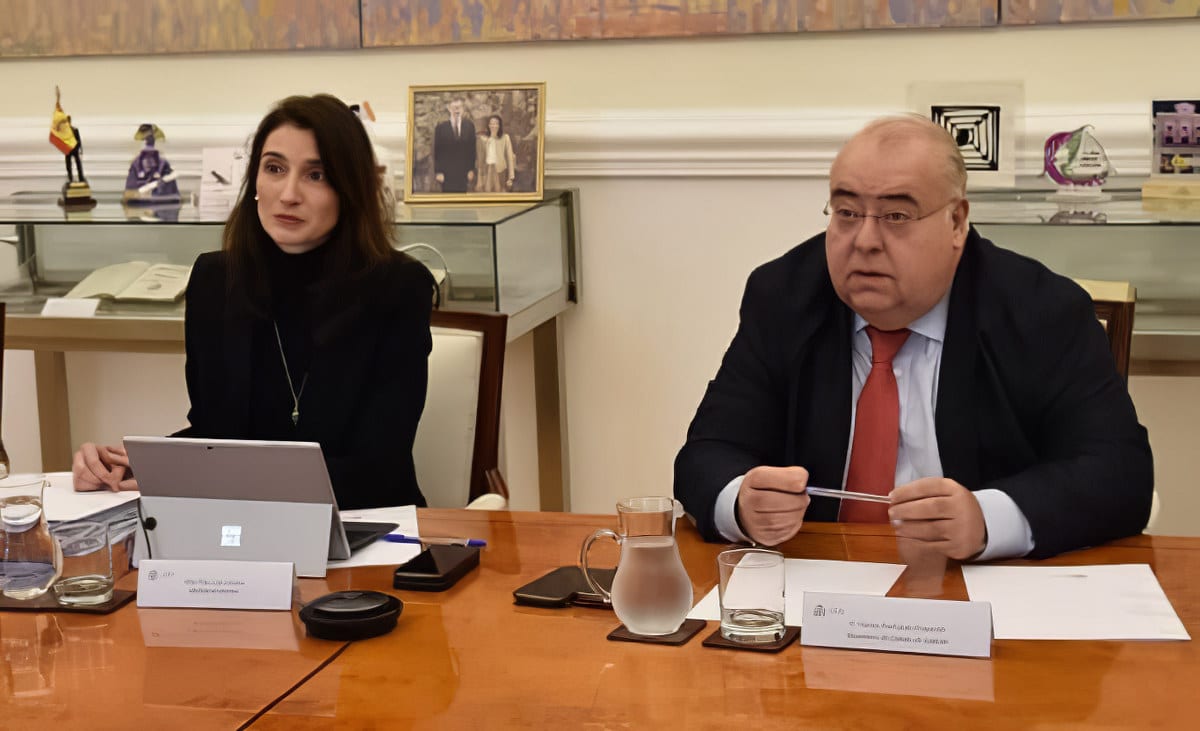 El Comité de Huelga de los sindicatos interpone una denuncia ante el Supremo contra la ministra y el secretario de Estado