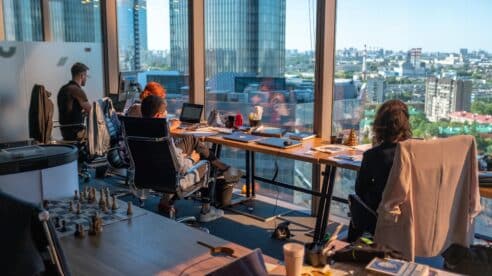 Las empresas pueden monitorizar las páginas webs que sus empleados ven durante la jornada laboral