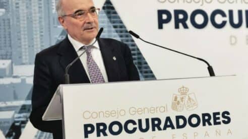 Benigno Pendás, Premio de la Procura, advierte: «Mucho cuidado con la crisis de legitimidad que amenaza al sistema democrático»