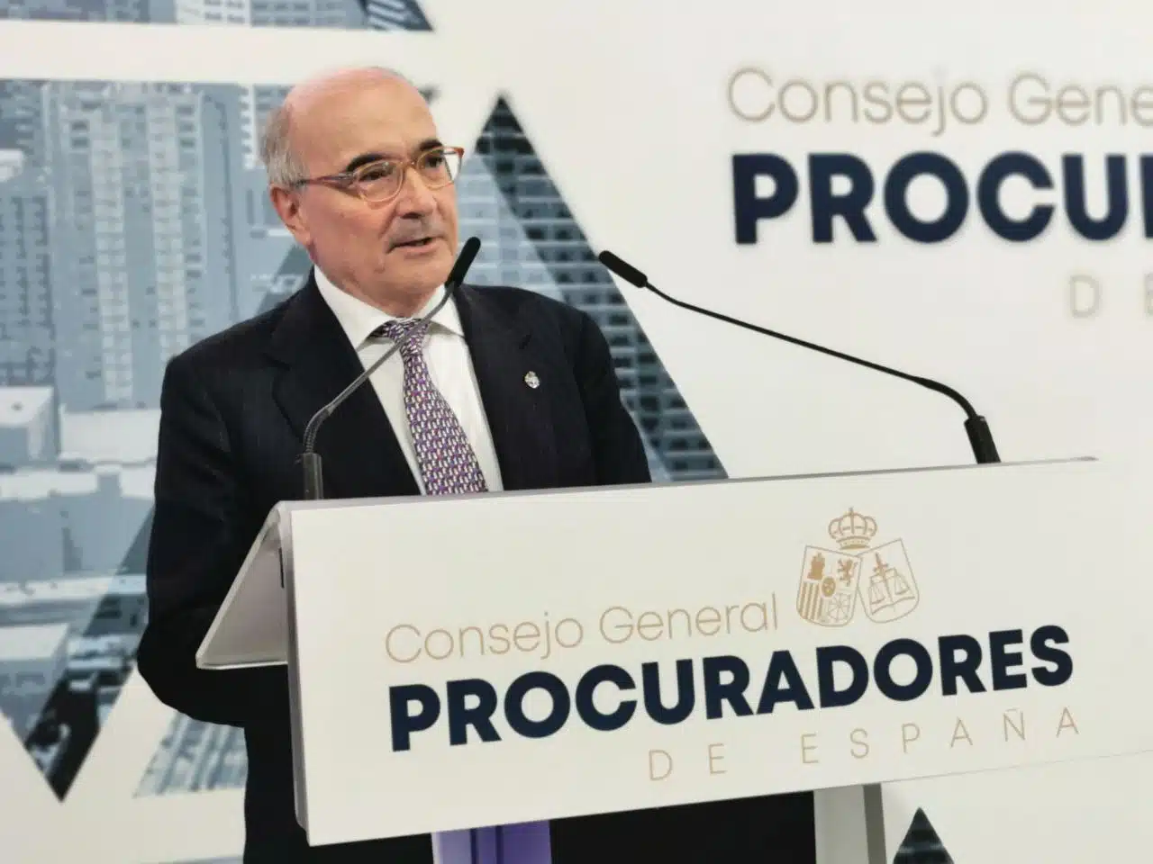 Benigno Pendás, Premio de la Procura, advierte: «Mucho cuidado con la crisis de legitimidad que amenaza al sistema democrático»