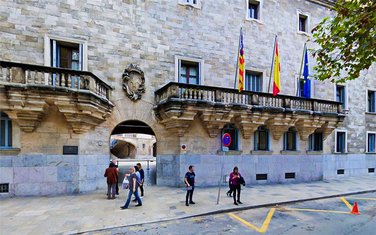 La Justicia española es competente para juzgar las denuncias falsas de intoxicaciones de británicos en hoteles de Mallorca