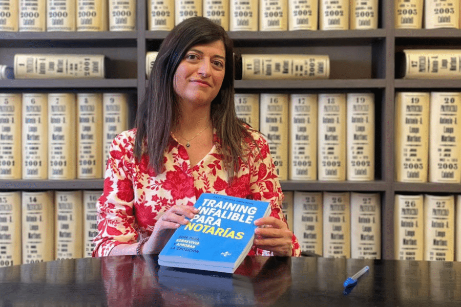 Ir desaliñado al examen de la oposición no te hará suspender, pero sí crearás inseguridad, explica la notaria Pilar Latorre en su nuevo libro 
