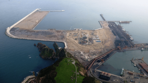 La Audiencia Nacional absuelve a los 20 acusados de un delito de fraude a la Administración por la ampliación del Puerto de Gijón