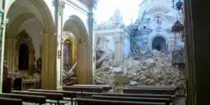 Hundimiento_de_la_iglesia_de_Santiago_tras_el_terremoto_de_Lorca
