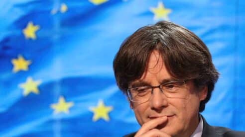 El PSOE depende de convencer a los de Puigdemont para que se abstengan y el PP de persuadir al PNV para que le apoye