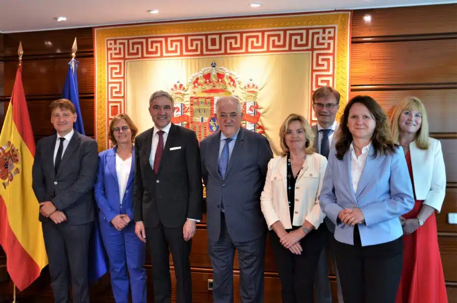 Los presidentes de los Tribunales Constitucionales de España y Alemania