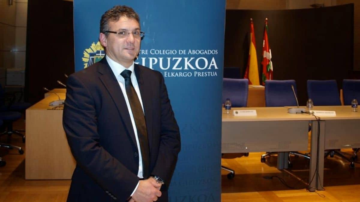 El abogado de las sentencias sobre el euskera denuncia el “acoso y derribo” que están sufriendo los jueces en el País Vasco