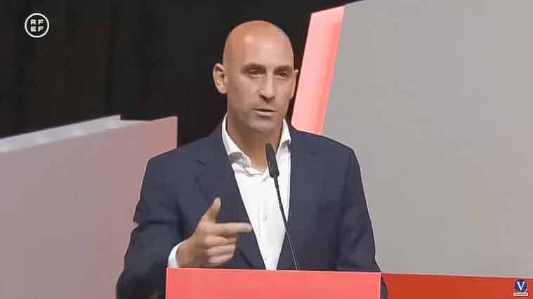 Rubiales renuncia a su cargo de presidente de la RFEF