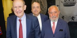 Enrique Gimbernat, Manuel Aragón y Mariano Herrador.