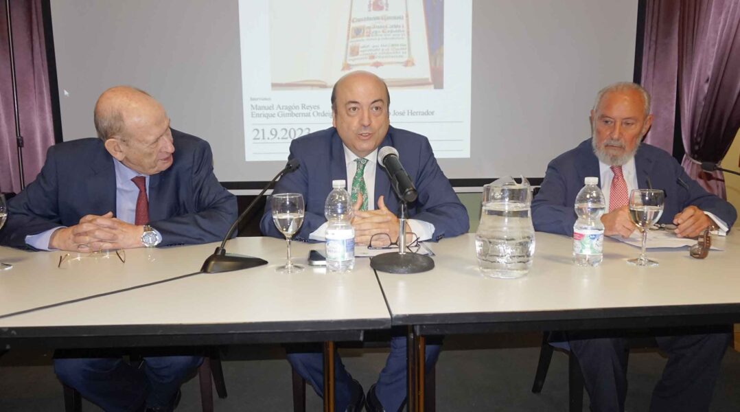 HERRADOR PRESENTANDO