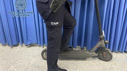 Condenada la Dirección General de Policía: el accidente con secuelas de un policía en patinete es en acto de servicio