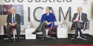APERTURA SALA, ROCA Y GIMBERNAT