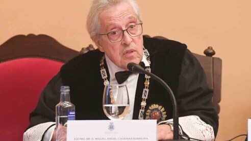 Miguel Ángel Cadenas Sobreira: «Hasta la Constitución el estatus jurídico de la mujer fue discriminatorio»