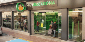 Improcedente el despido de una empleada de Mercadona por ir a un concierto el mismo día en el que se cogió la baja