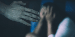 El TS tumba dos sentencias y reconoce a una mujer que fue pareja de hecho de su maltratador la pensión de viudedad