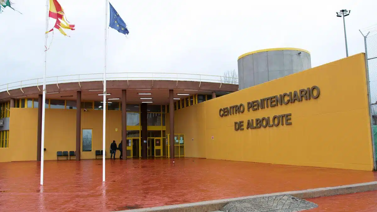 Los abogados de Granada ya pueden mostrar la documentación digital a sus clientes en la prisión de Albolote